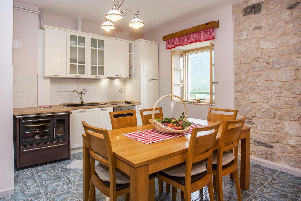 Holiday Village Home Kamenica Kostanje Ngoại thất bức ảnh